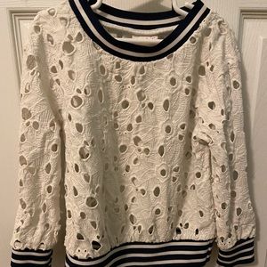 Eyelet long sleeves top
